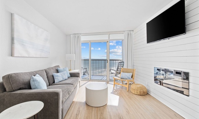 Arcadian Shores Condo | Seawatch Oceanfront Resort Lazy River Tiki Bar Hot Tubs