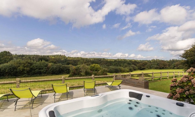 Saint-Germain-de-Tournebut Cottage | Secluded house with private spa, foosball, fireplace, and electric charging