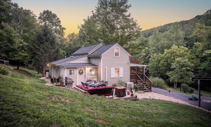 Afton House | Secluded 20+ Acre Retreat Near Brew & Wine Trails