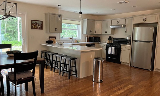 Little Compton House | Secluded-3 bedroom spacious house in coastal Rhode Island