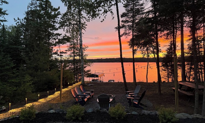 Conover House | Secluded 3-bedroom cabin in Conover with WiFi, AC, Complimentary Firewood