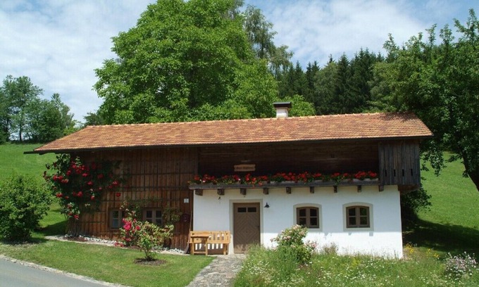 Loifling House | secluded, 300 year old landmarked Holiday Home, renovated