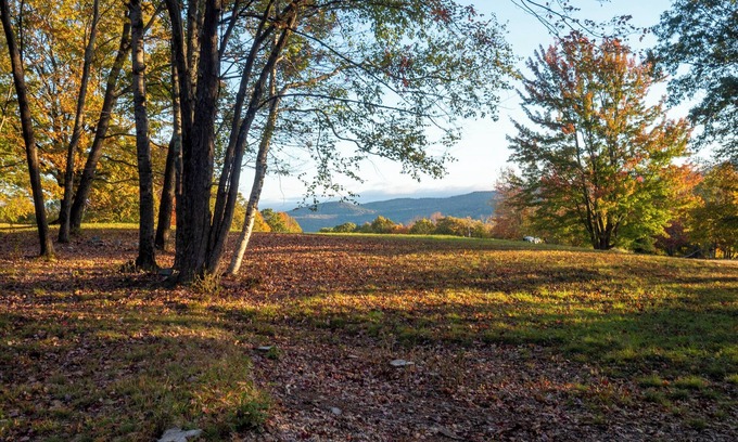 Williamstown House | Secluded 4 bedroom home with sweeping mountain views in Williamstown