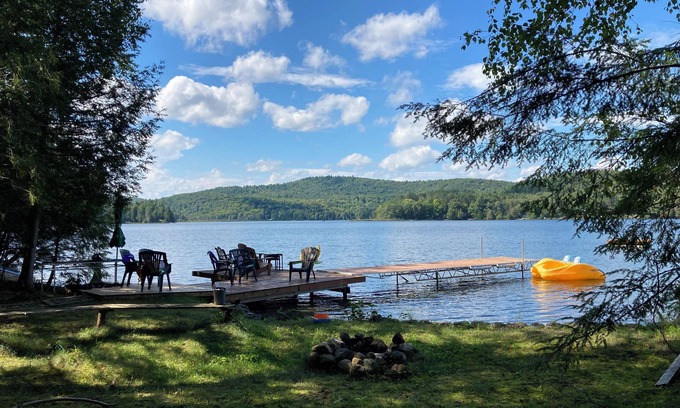 La Peche Cottage | Secluded 4-season lakeside cottage retreat