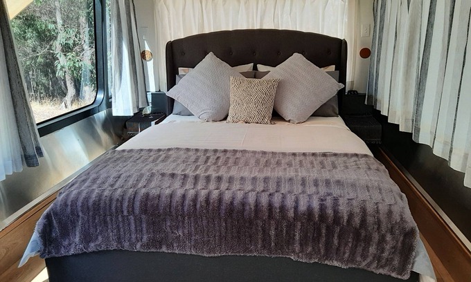 Brazier Apartment | Secluded and Private with Views across open paddocks.