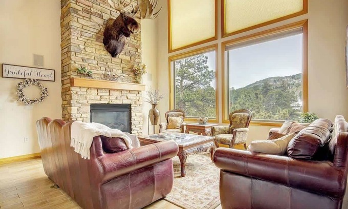 Morrison House | Secluded and Spacious Mountain Getaway