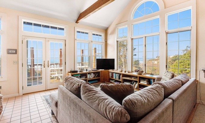 Arch Cape House | Secluded beachfront home with Pacific Ocean views, fireplace, game room, grill