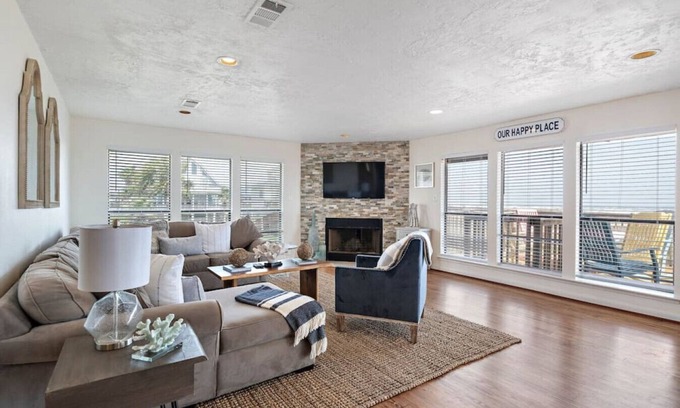 Pointe San Luis House | Secluded beachfront house with gorgeous ocean views