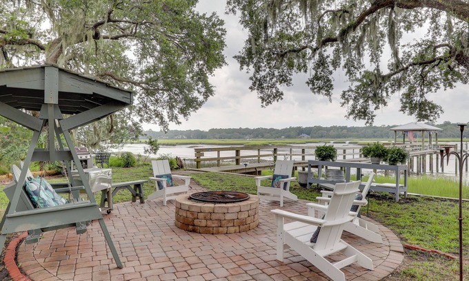 Fernandina Beach House | Secluded Birders Paradise: Fishing Dock & Fire Pit