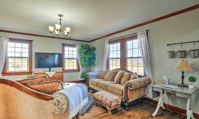 Bonanza House | Secluded Bonanza Home w/Antique Furnishings