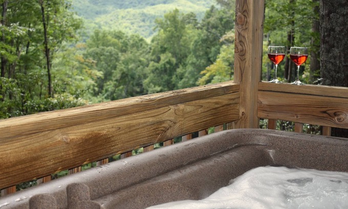 Yadkin Valley Cabin | Secluded Cabin/Mountain View/Hot tub/Clse to Boone