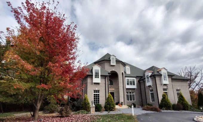 Stevensville House | Secluded Castle at Love Point