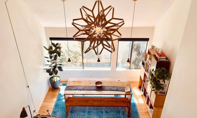 Beverly Grove Condo | Secluded Condo - 2 bed/2bath + Loft + Deck