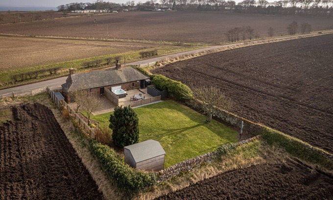 Auchmithie Cottage | Secluded cottage w/hot tub & close to cliff walks
