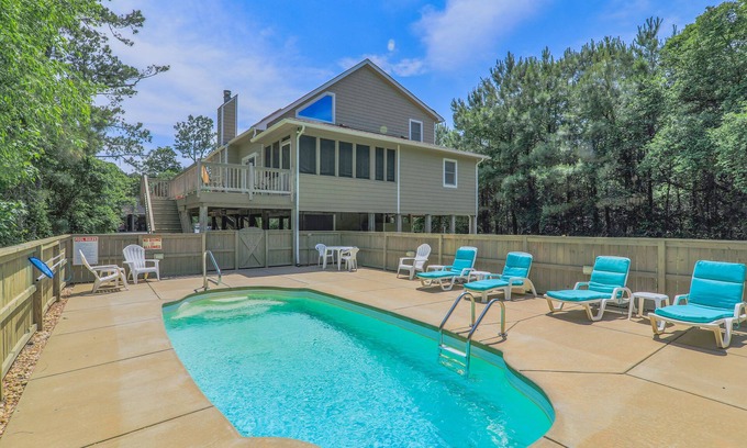 Ocean Hill House | Secluded Cottage w/Pool, Close to Historic Corolla Village