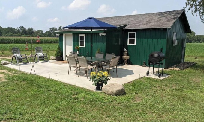 Berrien Springs Cabin | Secluded Country Cabin