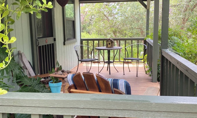 Fredericksburg Bed & Breakfast | Secluded Country Cottage in the Texas Hill Country