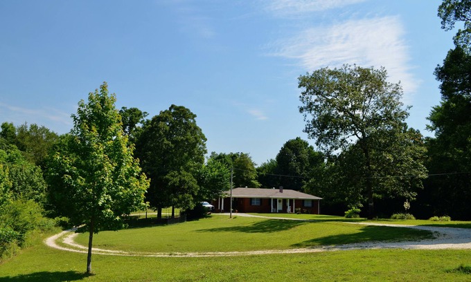 Westport House | Secluded Country Home by Natchez Trace State Park Forest