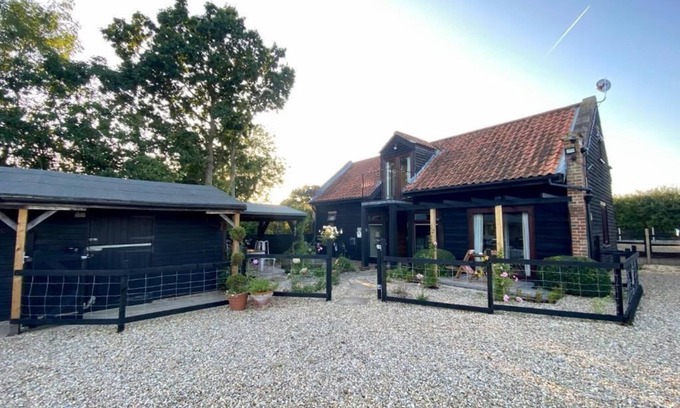 Foxley House | Secluded Countryside Retreat. Pet Friendly stays at The Old Workhouse Paddocks