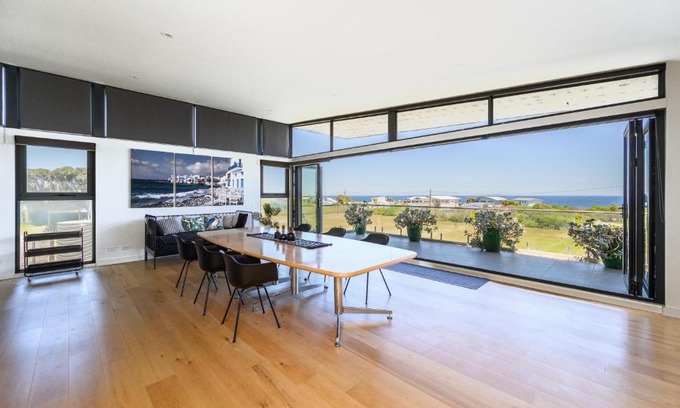 Harmers Haven House | Secluded Couples Retreat, Harmers Haven