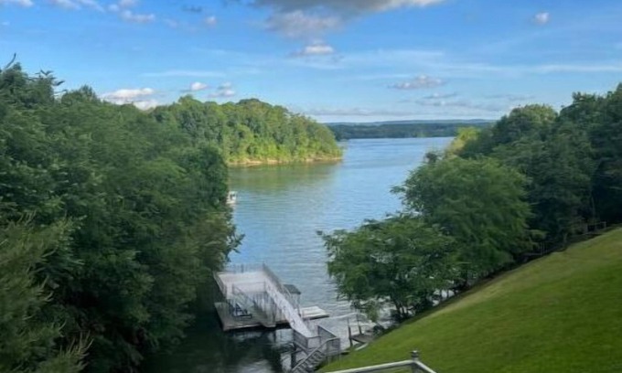 Winchester House | Secluded Cove and Dock at Tim's Ford