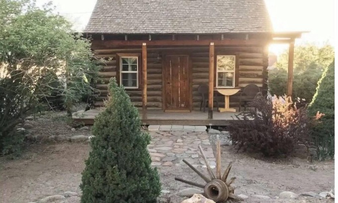Monroe Cabin | Secluded, Cozy Cabin Getaway
