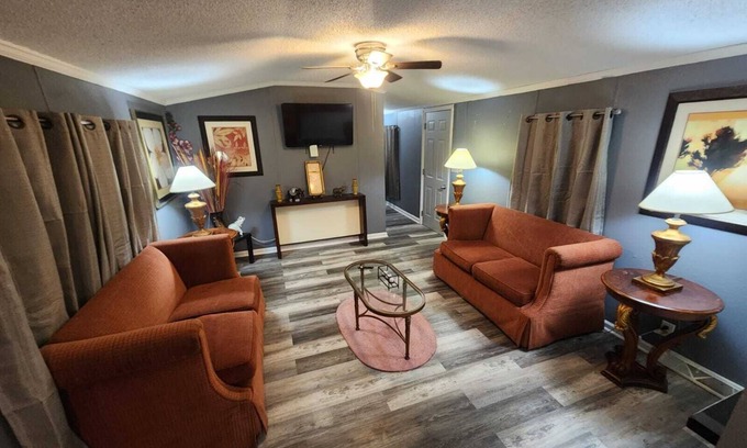 Raleigh Cottage | Secluded Cozy Guest house Newly Renovated 3BR/2BA