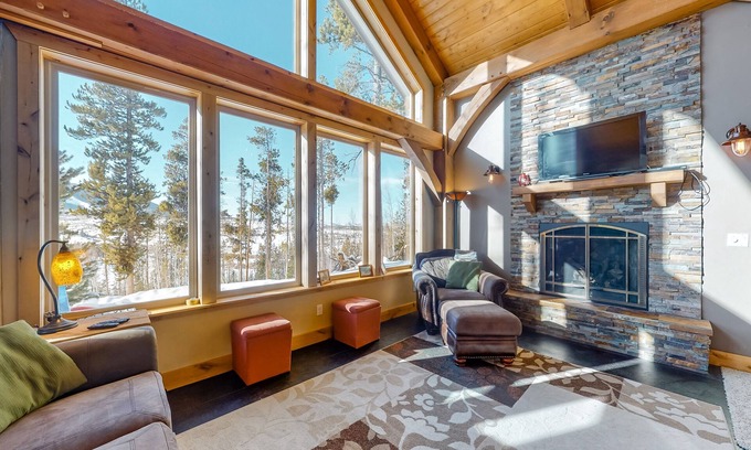 Granby House | Secluded, custom-built home w/views of Continental Divide