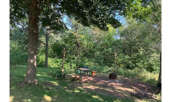 Edmund House | Secluded Driftless Area Getaway on 30 Wooded Acres