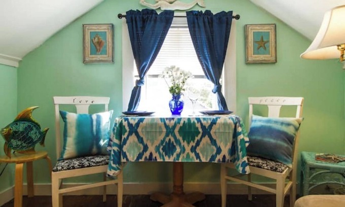 Hyannis Apartment | Secluded-Entire 2nd floor Suite with Private Bath