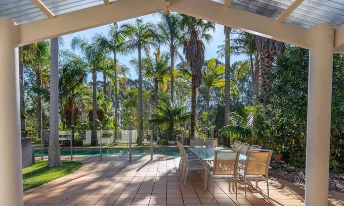North Nowra House | Secluded escape close to Berry, Kangaroo Valley, Beaches, Wineries & Rivers.
