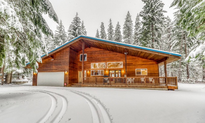 Easton Cabin | Secluded family friendly home w/patio & grill surrounded by pines
