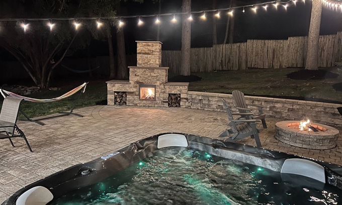 Mount Aetna Cottage | Secluded Hilltop Cottage- Rekindle the 🔥(Hot Tub)