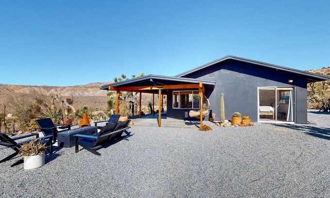 Yucca Valley House | Secluded hilltop home with hot tub, cowboy pool, & amazing views
