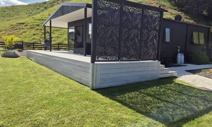 Taumarunui House | Secluded hilltop retreat with luxury and comfort.