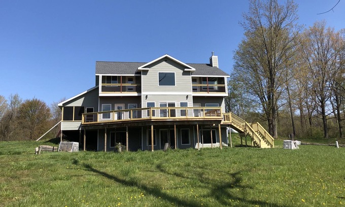 Paw Paw Lake House | Secluded House in Southwest Michigan on 10 acres.