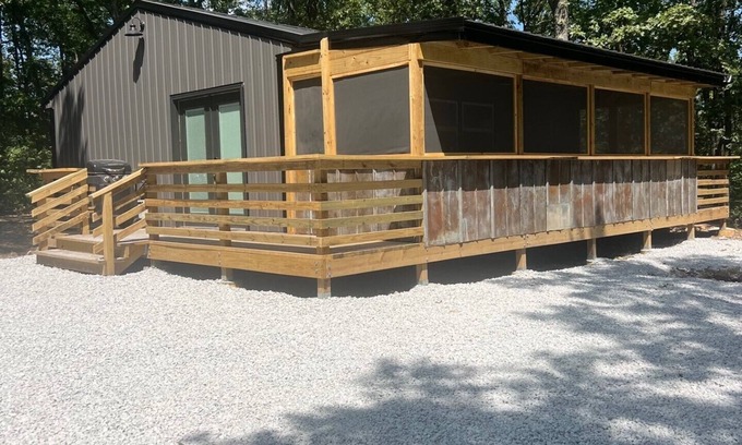 Osceola Cabin | Secluded Hunting & Fishing cabin in the Woods - Osceola, MO
