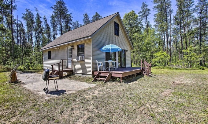 Irons Cabin | Secluded Irons Cabin w/5-Acre Yard, Deck, Grill!