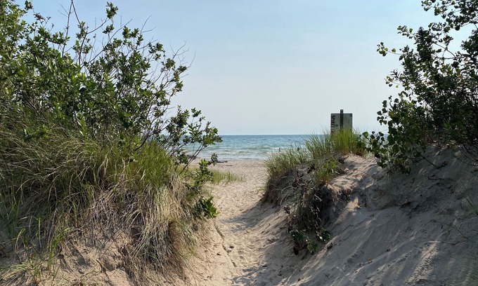 Carrying Place Cottage | Secluded Lakefront Cottage in Prince Edward County Ontario for rent.