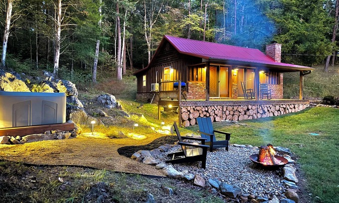 Cosby Cabin | Secluded Lake Front Lodge In Cosby - Your Ultimate Hideaway