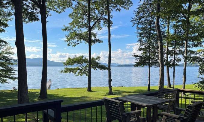 Newport House | Secluded lake house retreat with private dock and ski/hiking trail access