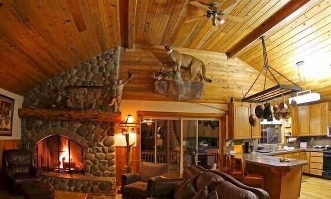 Kimberly House | Secluded lodge near John Day River. Hike, bike, fishing, views.