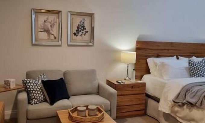 Red Hill House | Secluded Luxury Escape Red Hill-Peppercorn Cottage