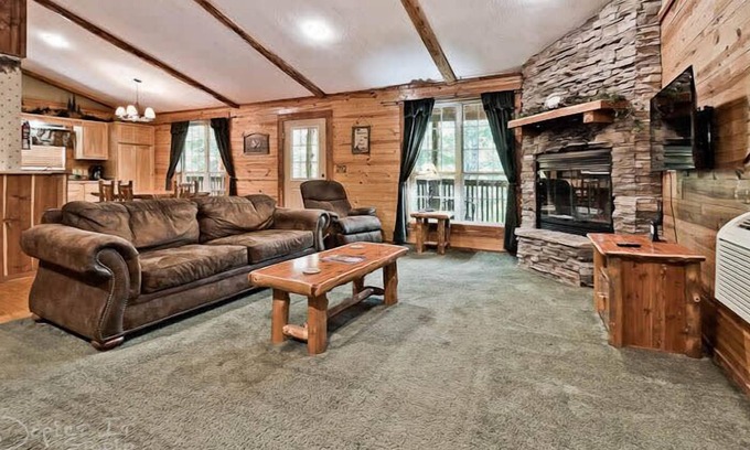 Sylvan Shores Cabin | Secluded Luxury Cabin in the woods