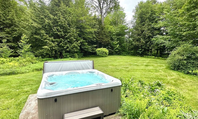 Waitsfield House | Secluded Mad River Valley Home with Hot Tub