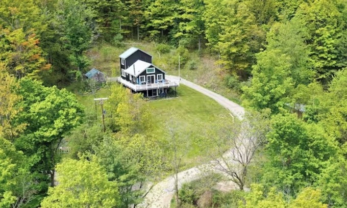 Springwater Ski Chalet | Secluded Oasis: Luxurious Retreat with Stunning Views 2BR/1BA