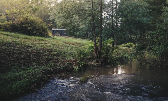 Hiawatha House | Secluded Off-Grid Cabin Tucked Into The Bush - Bastian