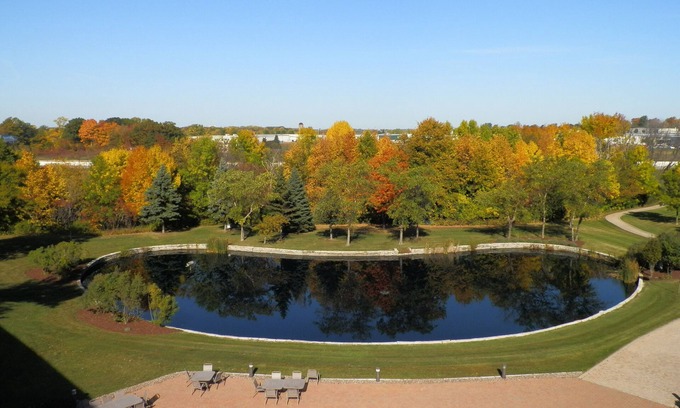 De Pere RV Rental | Secluded parking lot available to rent for the 2025 NFL Draft in Green Bay, WI