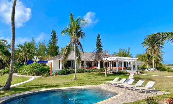 North Palmetto Point House | Secluded Pink Snd Beachfront Estate w/Htd Pool