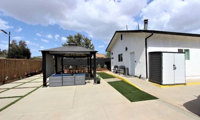 Cherry Valley House | Secluded & Quiet Guest House-Cherry Valley-Morongo